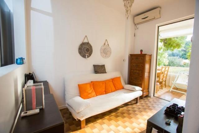 Apartamento Άνετη Διαμονή 100 Μέτρα Από Τη Θάλασσα - Βάρκιζα Vári Exterior foto